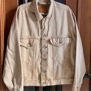 Levi’s Trucker Jean jacket stay loose size L